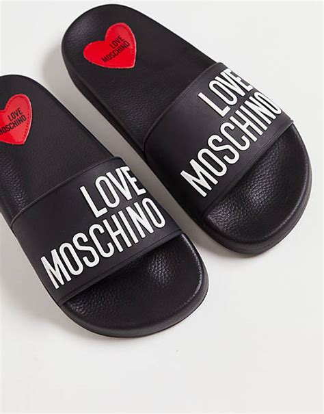 love moschino sliders women.